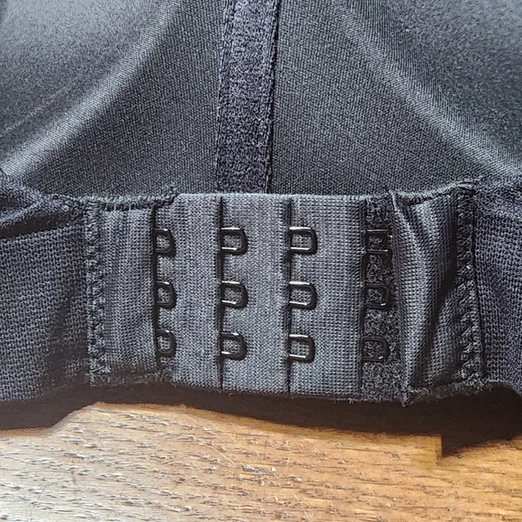 Truekind Daily Comfort Wireless Shaper Bra Black Size Large NWT - Picture 3 of 6